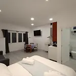 Onak 1 - Parking Gratis - 1cama Y 1sofa Cama *
